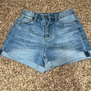 Women’s jeans shorts